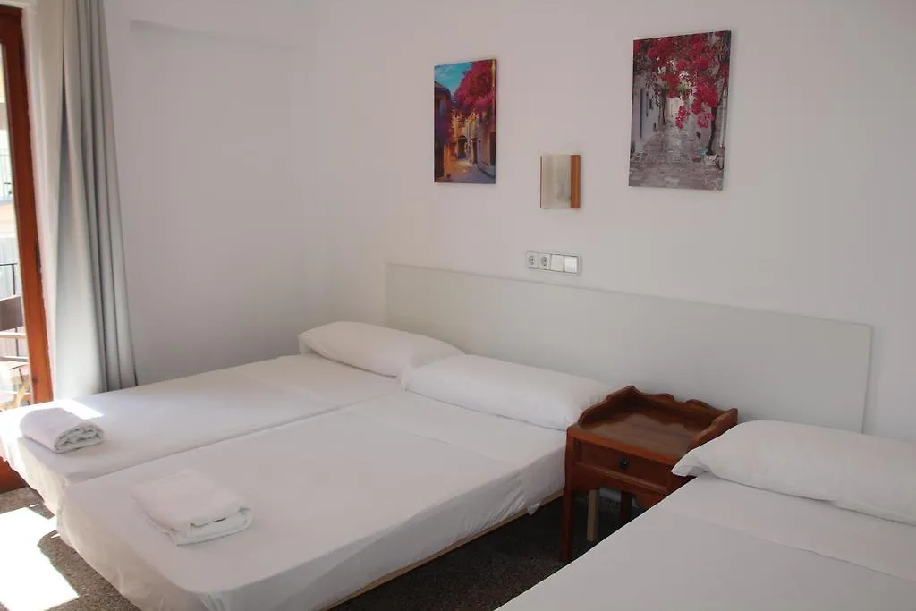 Hotel Hostal Las Nieves Ibiza città 0*,  Spagna